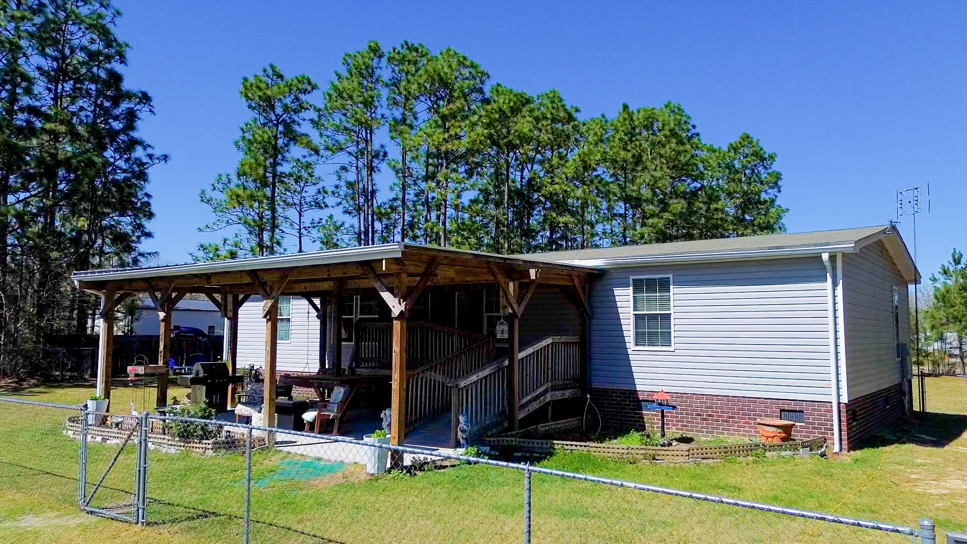 316 The Cove Lane NE